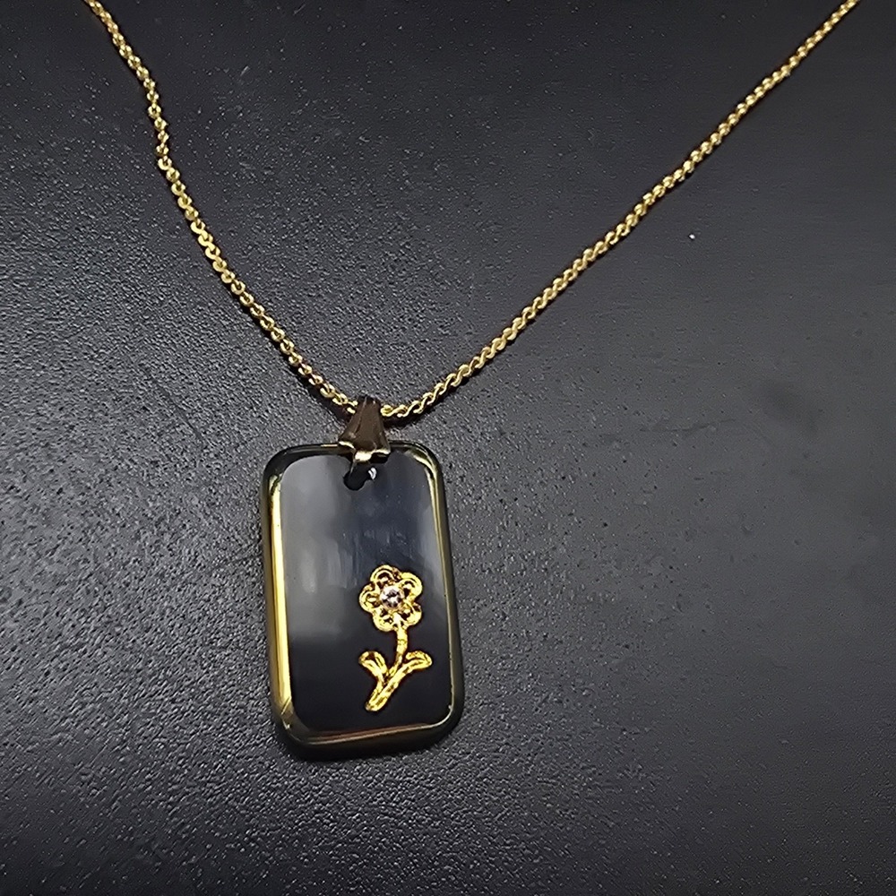 Black Glass Gold Tone Etched Flower Pendant Necklace Vintage Costume Jewelry